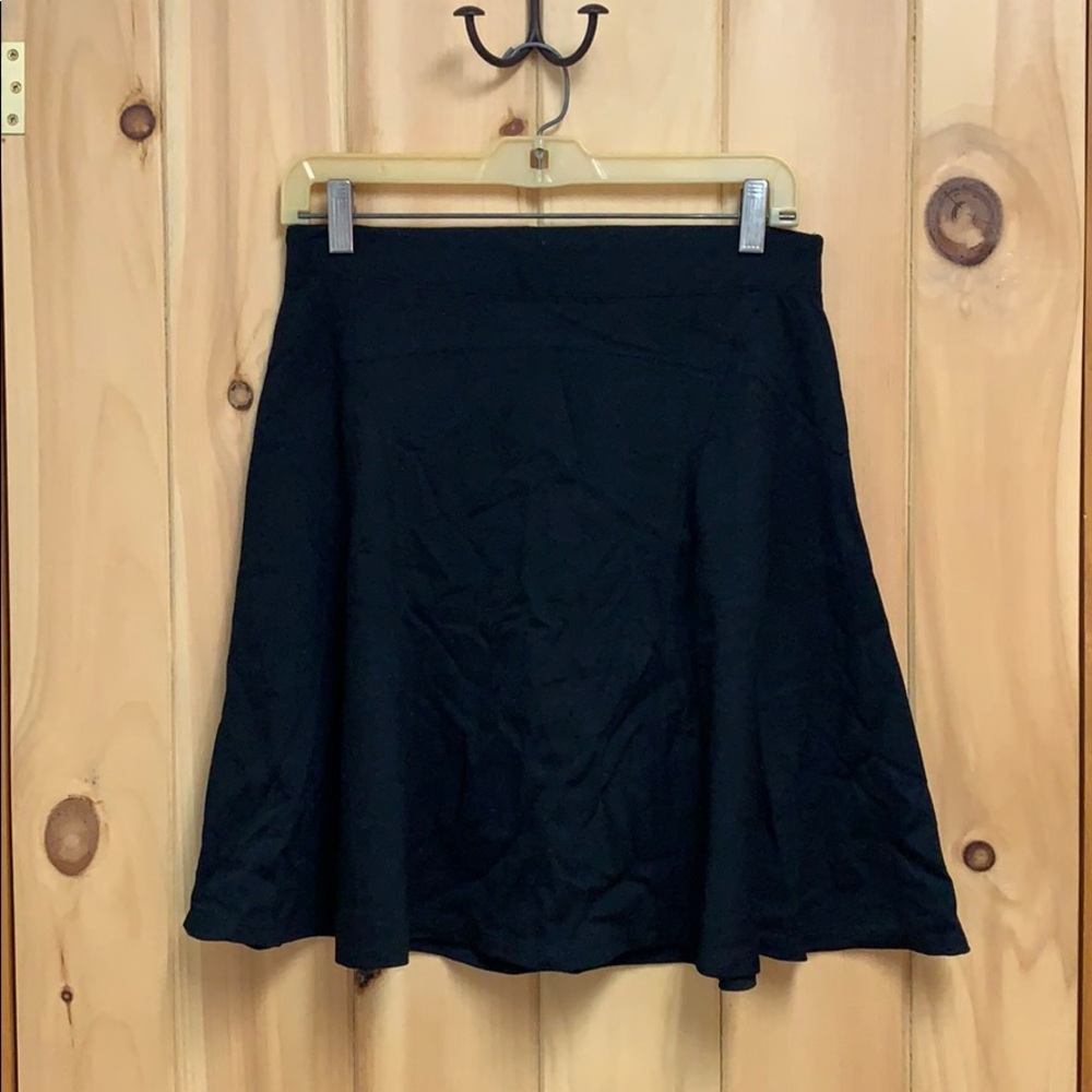 NWOT Black Mini Skirt Max Studio Size Small